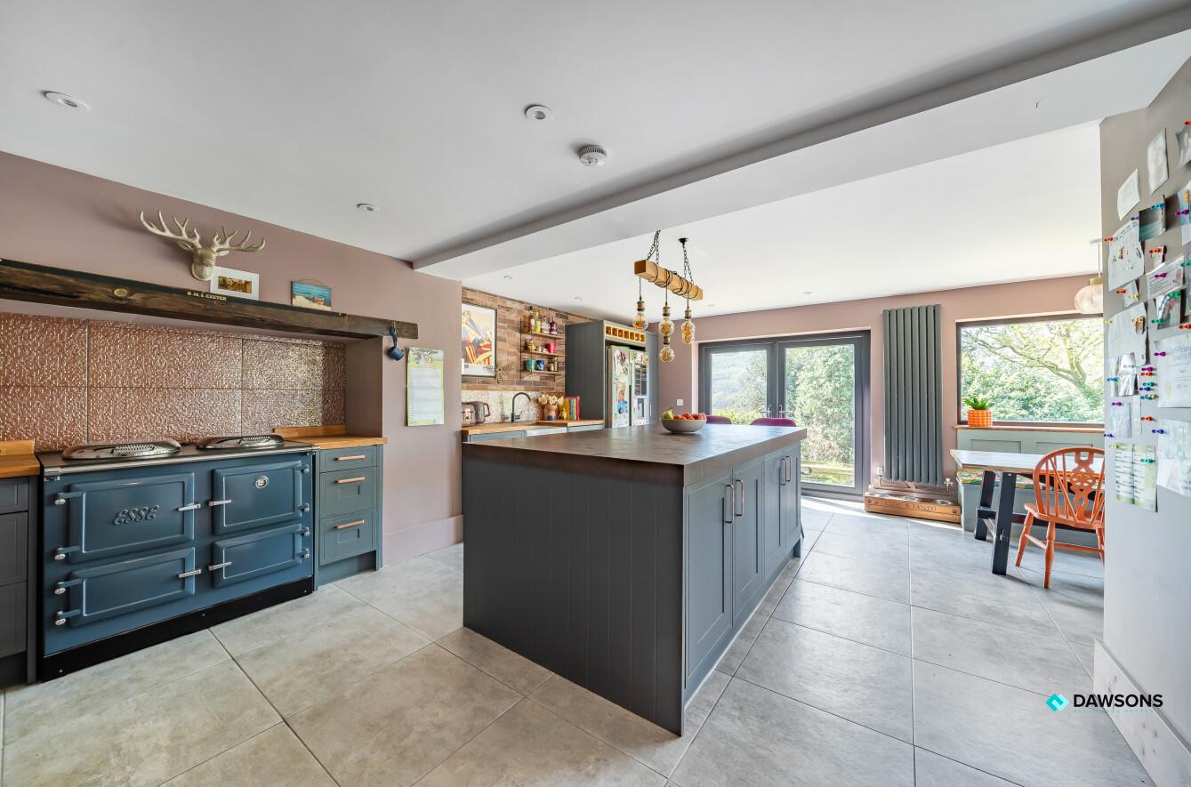 Carmarthen Road, Fforest, Pontarddulais, Swansea, SA4 0FT
